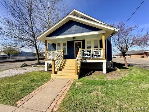 122 N Walnut St, Perryville, MO 63775
