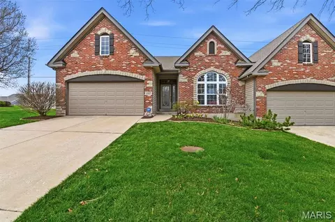 111 Long And Winding Rd, Saint Peters, MO 63376