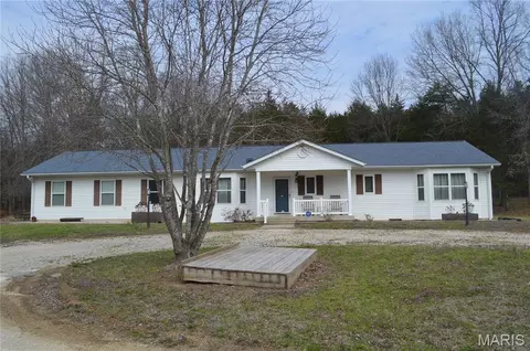 222 Scanland Farm Rd, Montgomery City, MO 63361