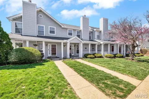 1407 Whispering Creek Dr, Ballwin, MO 63021
