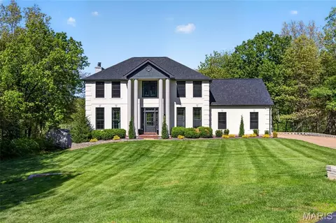 4 Lakeway Ct, Defiance, MO 63341