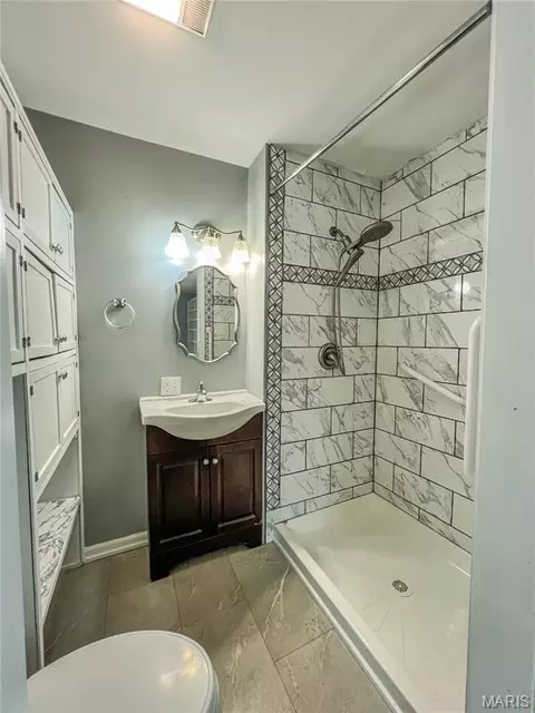 Bath - 119 Ruby St, Paris, MO 65275 photo 2 of 2