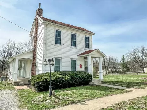 119 Ruby St, Paris, MO 65275