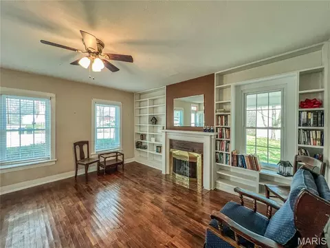 Living - 119 Ruby St, Paris, MO 65275 photo 3 of 7