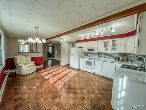 Kitchen - 119 Ruby St, Paris, MO 65275 photo 4 of 5
