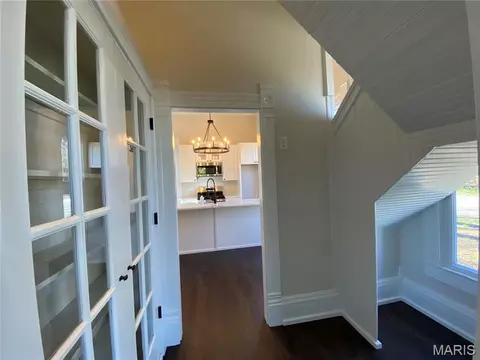 Entry Way - 145 Ellis Ave, Troy, MO 63379 photo 3 of 9