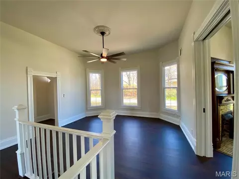 Living - 145 Ellis Ave, Troy, MO 63379 photo 2 of 4