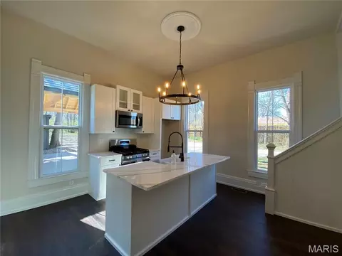 Kitchen - 145 Ellis Ave, Troy, MO 63379 photo 2 of 9