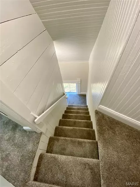 Entry Way - 145 Ellis Ave, Troy, MO 63379 photo 7 of 9