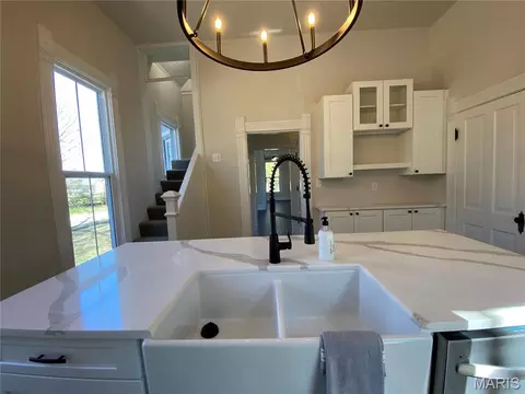 Kitchen - 145 Ellis Ave, Troy, MO 63379 photo 8 of 9