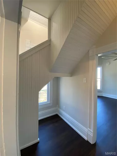 Entry Way - 145 Ellis Ave, Troy, MO 63379 photo 4 of 9