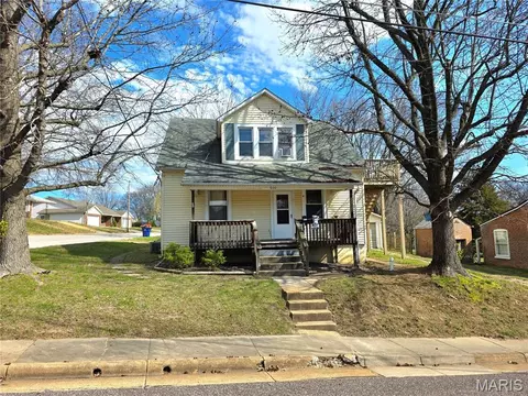 600 Locust St, Washington, MO 63090
