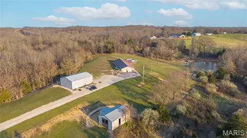 4311 County Road 379, Whitewater, MO 63785