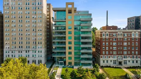 4545 Lindell Blvd #3, Saint Louis, MO 63108