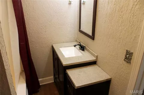 Bath - 17504 Rigdon St, Kennett, MO 63857 photo 2 of 4