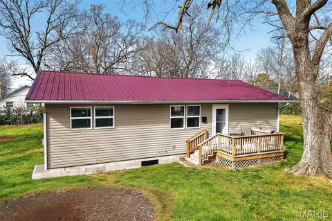 541 Hood St, Lebanon, MO 65536