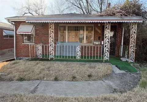 4414 Dryden Ave, Saint Louis, MO 63115