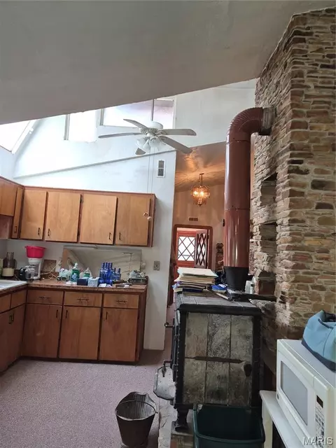Kitchen - 10562 Carr Rd, Bismarck, MO 63624 photo 3 of 3