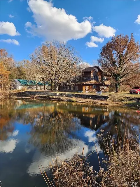 10562 Carr Rd, Bismarck, MO 63624