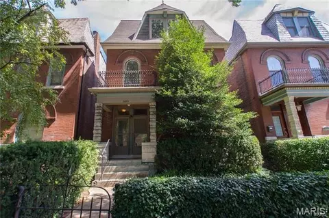 2843 Accomac St, Saint Louis, MO 63104