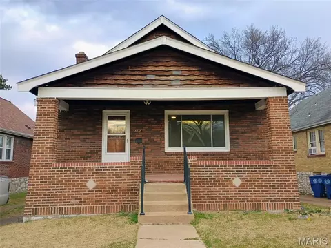 8554 Drury Ln, Saint Louis, MO 63147