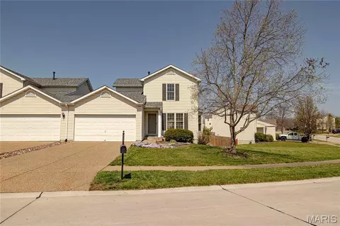 2007 Ella Dr #2161B, Wentzville, MO 63385
