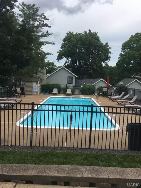 16180 Lea Oak Ct, Chesterfield, MO 63017