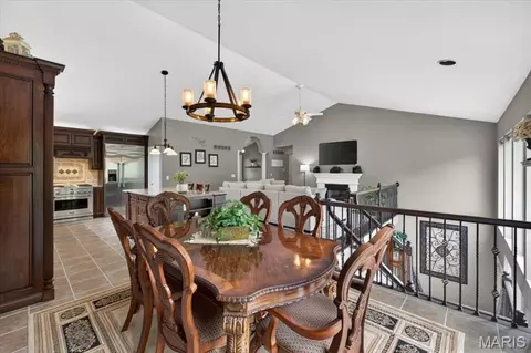 Dining - 948 Emerald Oaks Ct, Eureka, MO 63025 photo 2 of 2