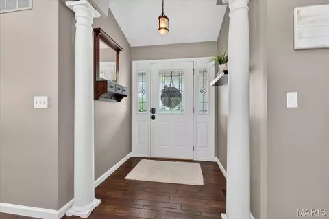 Entry Way - 948 Emerald Oaks Ct, Eureka, MO 63025 photo 2 of 5