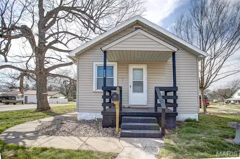 608 S Lafayette St, Jerseyville, IL 62052