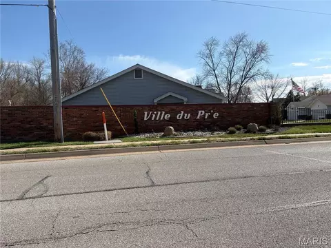 832 Du Pre Ct, Saint Peters, MO 63376