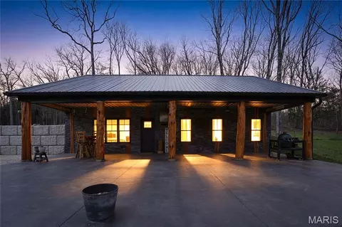 3140 Brook Stone Rd, Festus, MO 63028