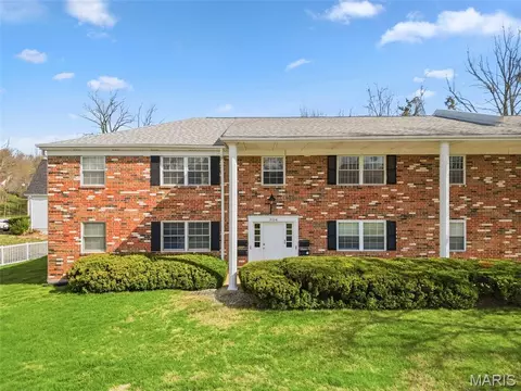 3104 Denmark Dr #D, Bridgeton, MO 63044