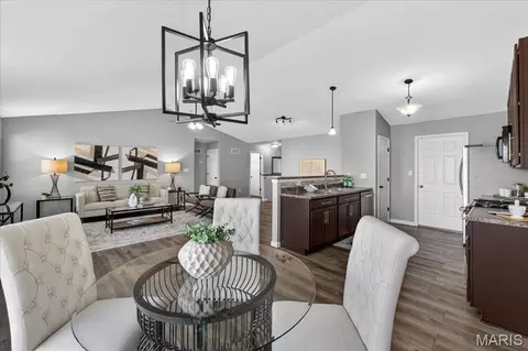 Dining - 207 Bluestem Ln, O'fallon, MO 63366 photo 3 of 7