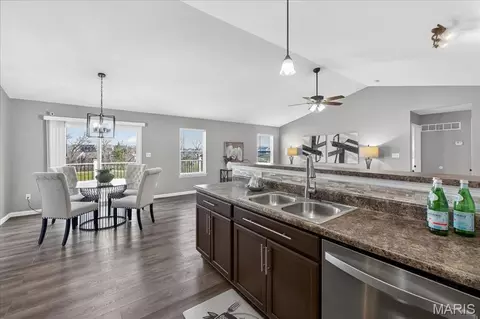 Dining - 207 Bluestem Ln, O'fallon, MO 63366 photo 4 of 7