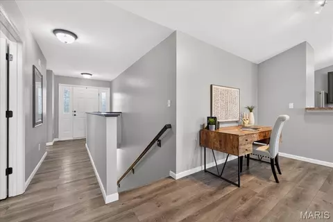 Entry Way - 207 Bluestem Ln, O'fallon, MO 63366 photo 5 of 11