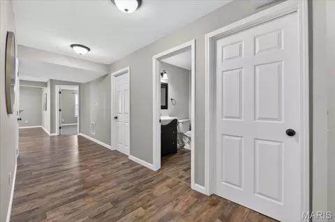 Entry Way - 207 Bluestem Ln, O'fallon, MO 63366 photo 9 of 11
