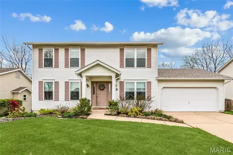 1297 Old Stone Dr, O'fallon, MO 63368