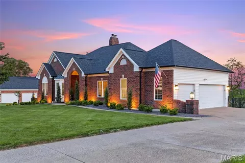Exterior - 5335 Lancelot Dr, Weldon Spring, MO 63304 photo 4 of 17