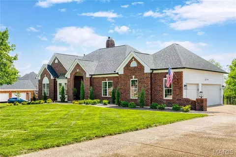 Exterior - 5335 Lancelot Dr, Weldon Spring, MO 63304 photo 2 of 17
