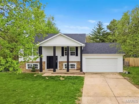 13 Merribrook Ct, O'fallon, MO 63368