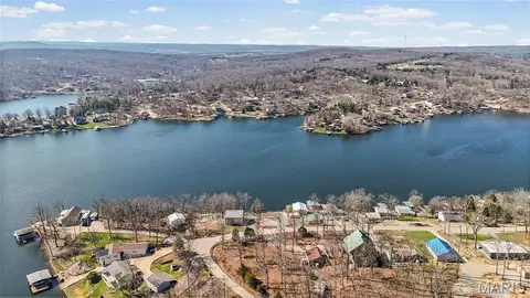 6534 E Lakeview Dr, French Village, MO 63036
