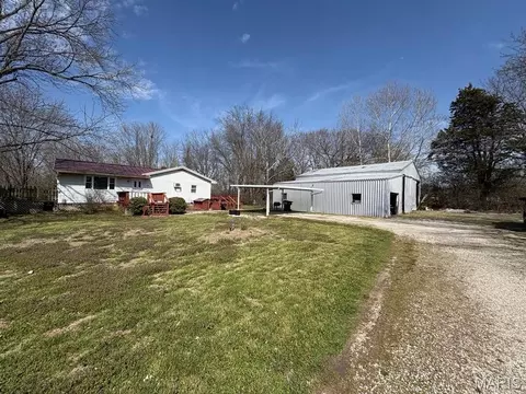 305 Cedar Ave, Jonesburg, MO 63351