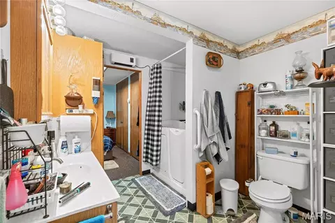 Bath - 345 Robin Ln, Saint Clair, MO 63077 photo 1 of 1