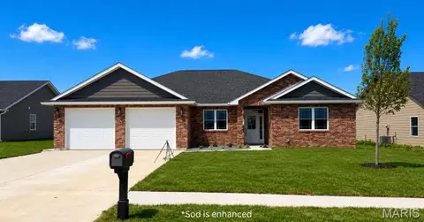205 E Larkspur Ct, Hannibal, MO 63401