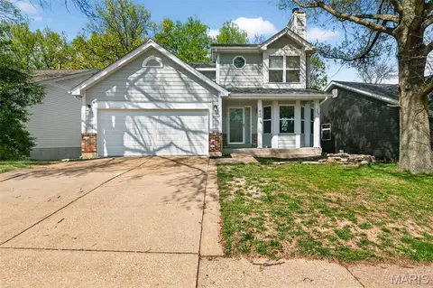 411 Valparaiso Ct, Valley Park, MO 63088