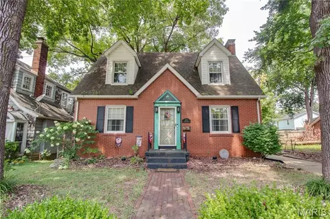 2430 Maxey St, Alton, IL 62002