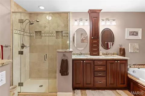 Bath - 898 Westerfield Dr #1, Saint Charles, MO 63304 photo 1 of 4