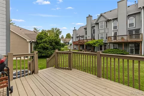 Exterior - 898 Westerfield Dr #1, Saint Charles, MO 63304 photo 2 of 4