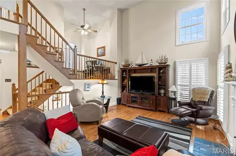 Living - 898 Westerfield Dr #1, Saint Charles, MO 63304 photo 3 of 3